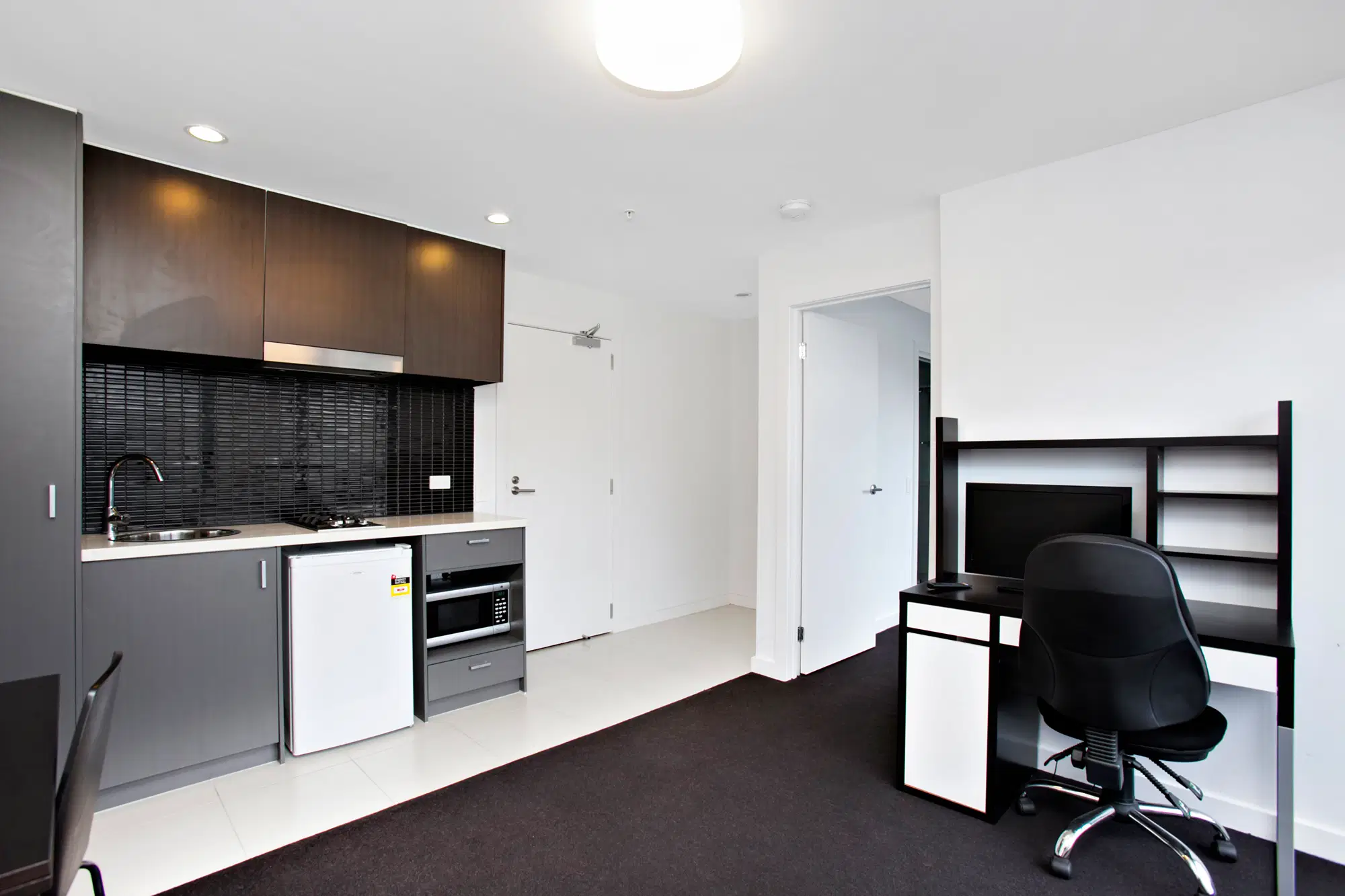 Student Living On Raleigh, Melbourne – Kitchen