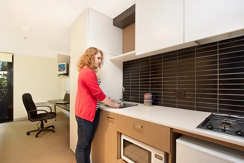 Student Living On Riversdale, Melbourne – Kitchen