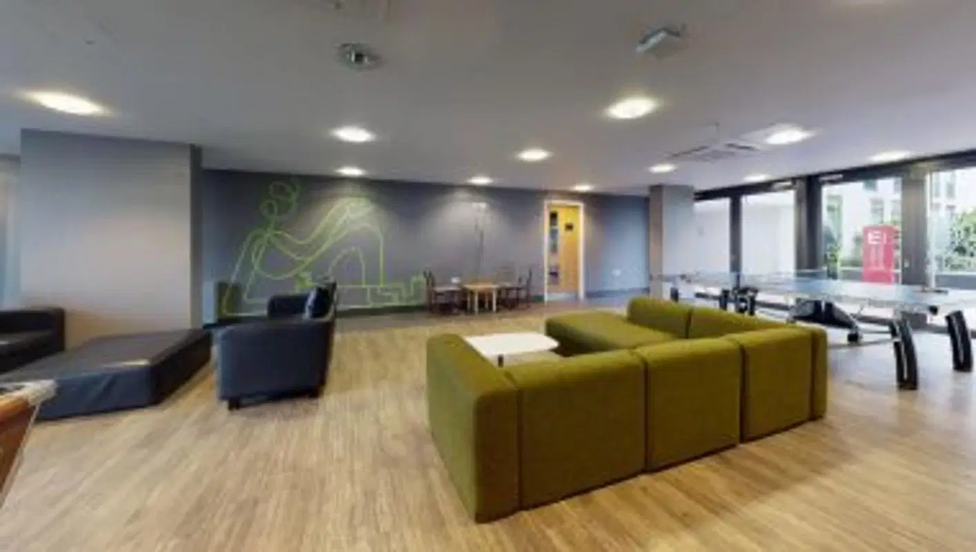 iQ Sterling Court, London – Common Area