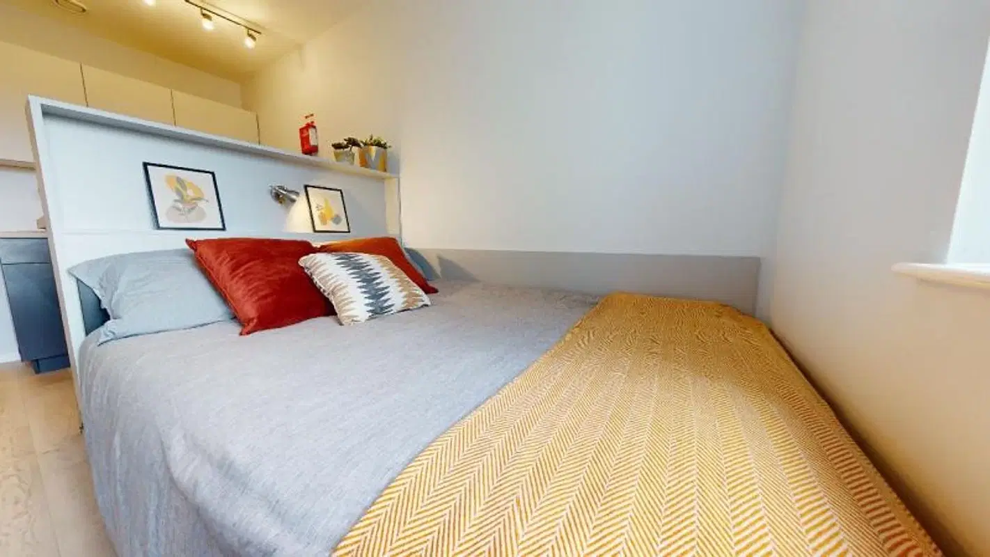 iQ Highbury, London – Silver Studio