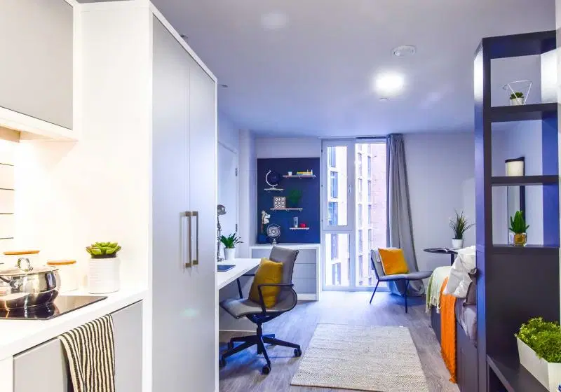 iQ Shoreditch, London – Gold Studio Deluxe