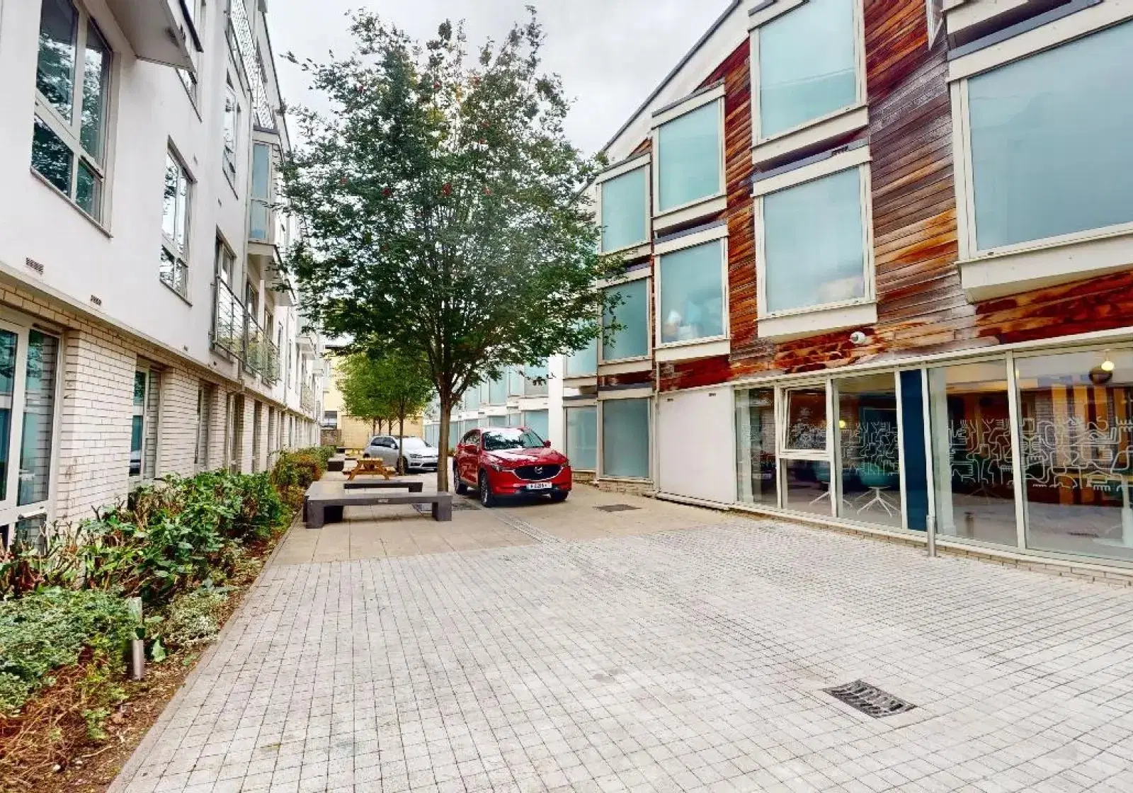iQ Hoxton, London – Exterior