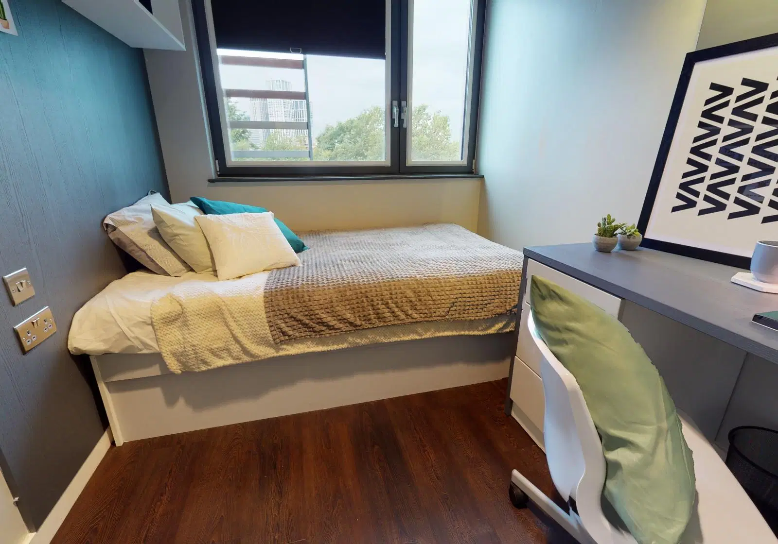 iQ Paris Gardens, London – Silver 2 Bed Apt