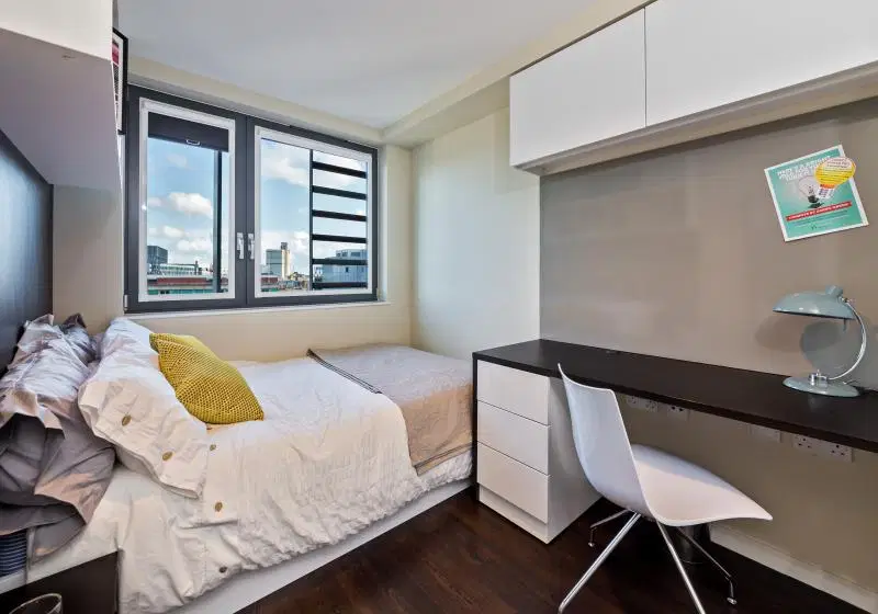 iQ Paris Gardens, London – Platinum 1 Bed Apt
