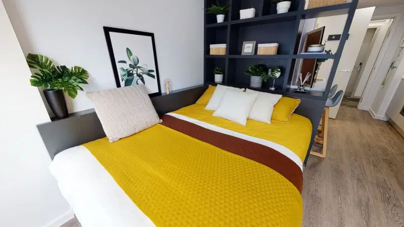 iQ Bloomsbury, London – Gold Studio Plus
