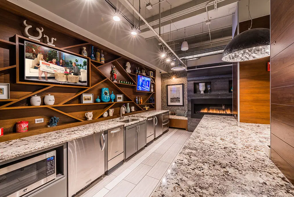 Axis Apartments & Lofts, Chicago – Amenities