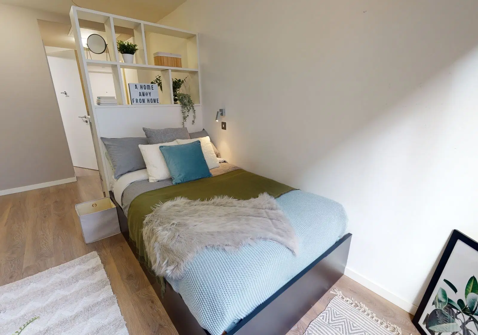 iQ City, London – Platinum Studio