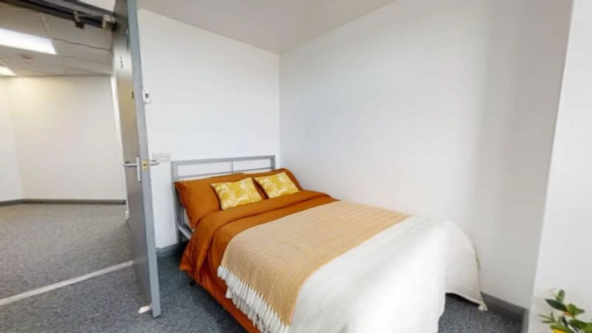 iQ Stephenson House, Newcastle – Gold Room