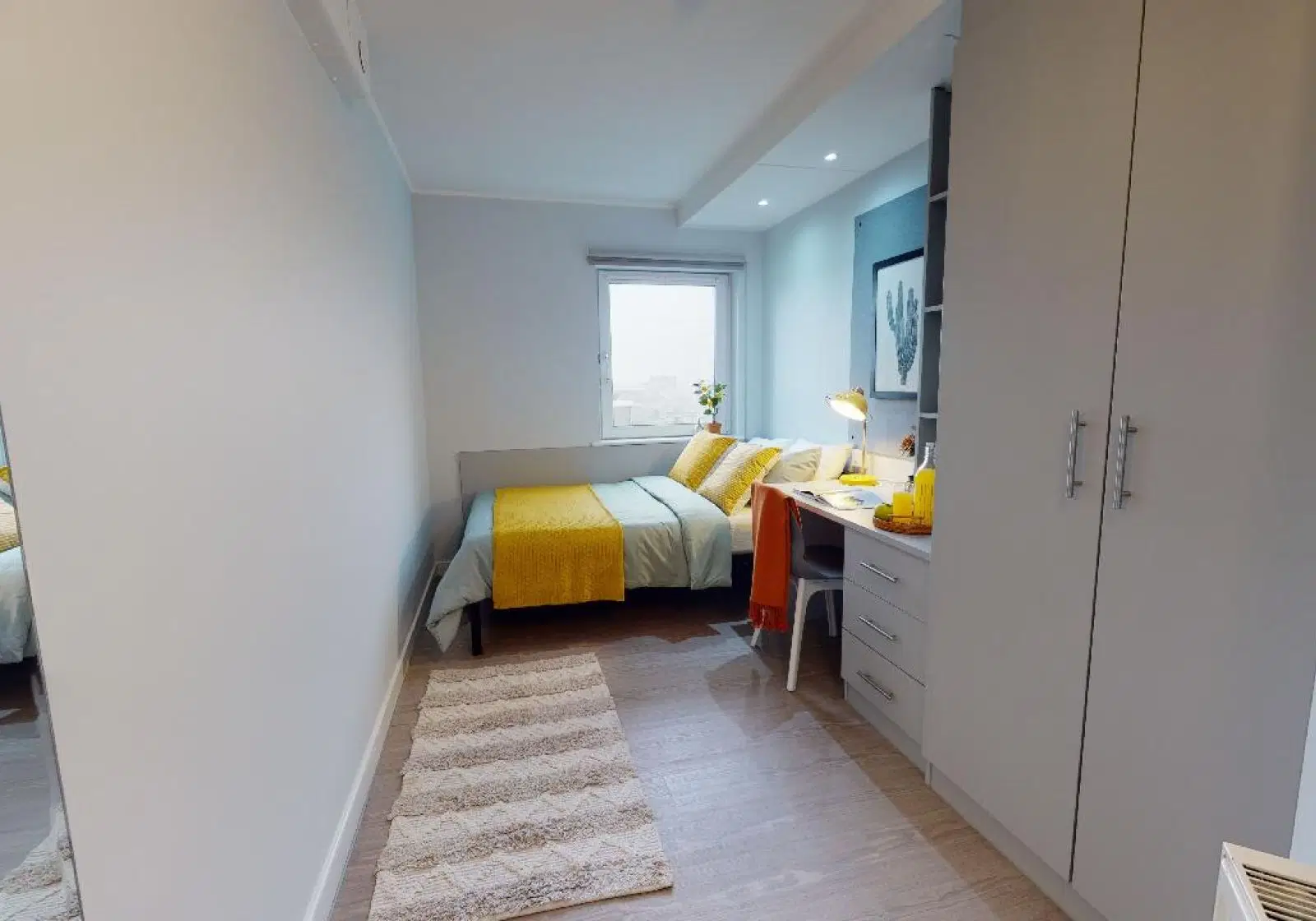 iQ Broderick House, Birmingham – Silver En Suite