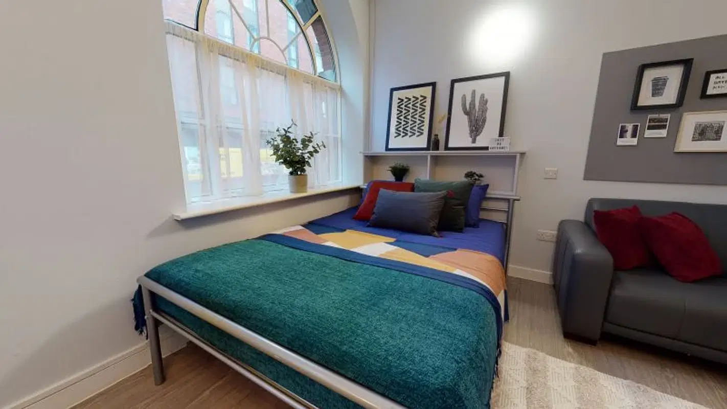 iQ Studios 51, Birmingham – Silver Studio Plus