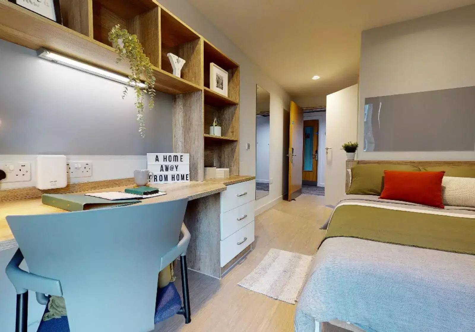 iQ Elgin Place, Glasgow – Bronze En Suite