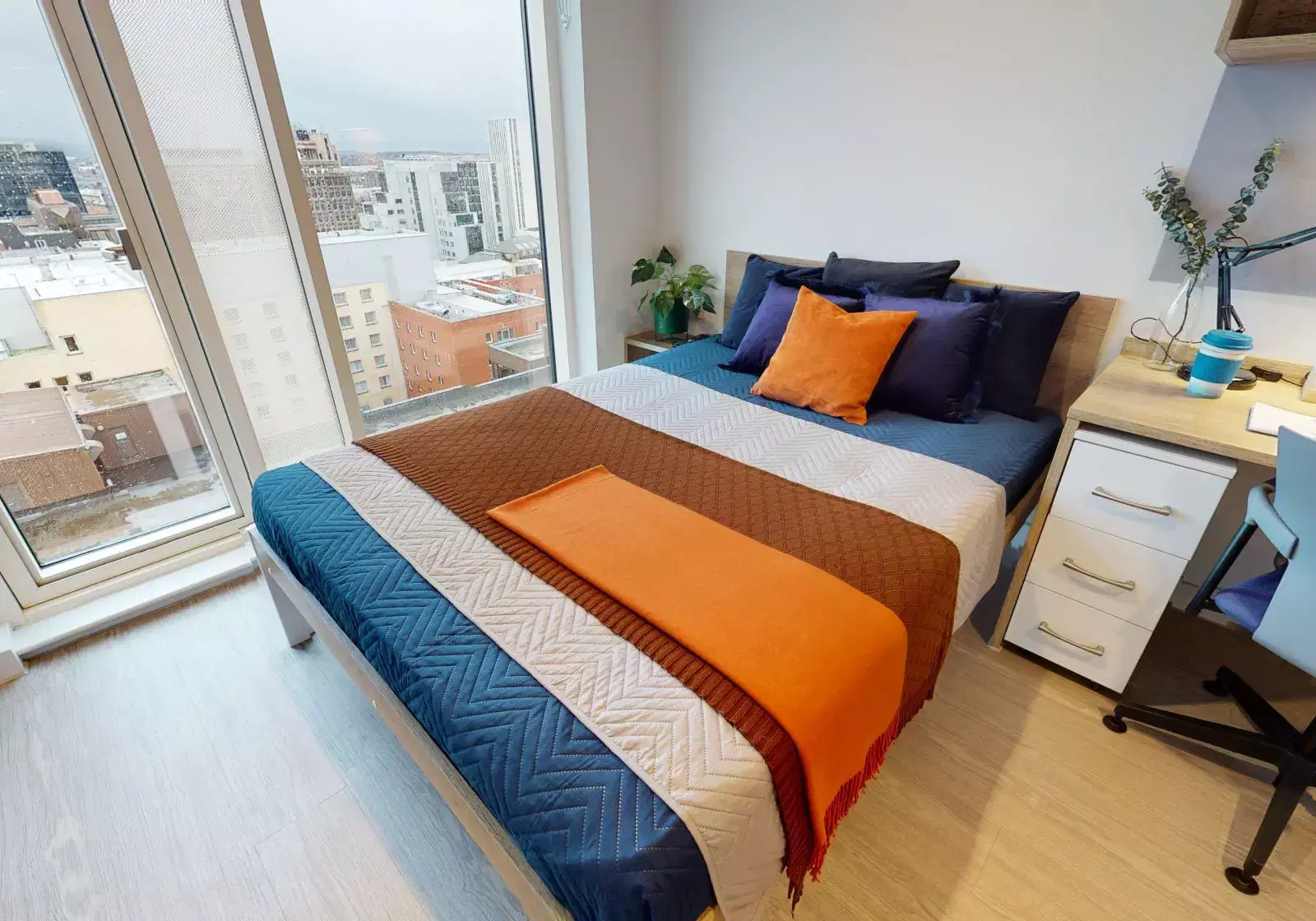 iQ Elgin Place, Glasgow – Bronze Studio Plus
