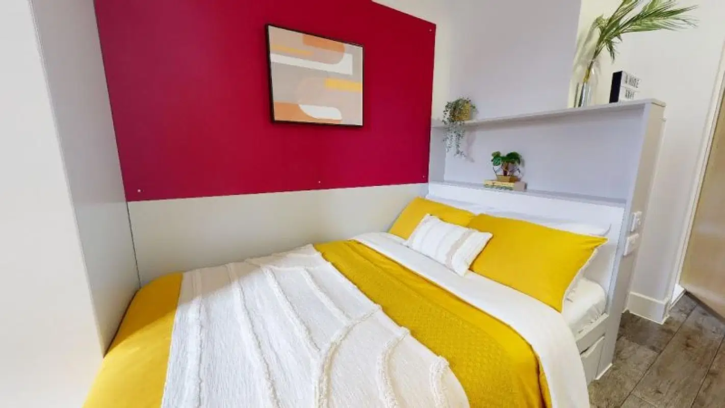 iQ Castings, Huddersfield – Bronze En Suite Plus