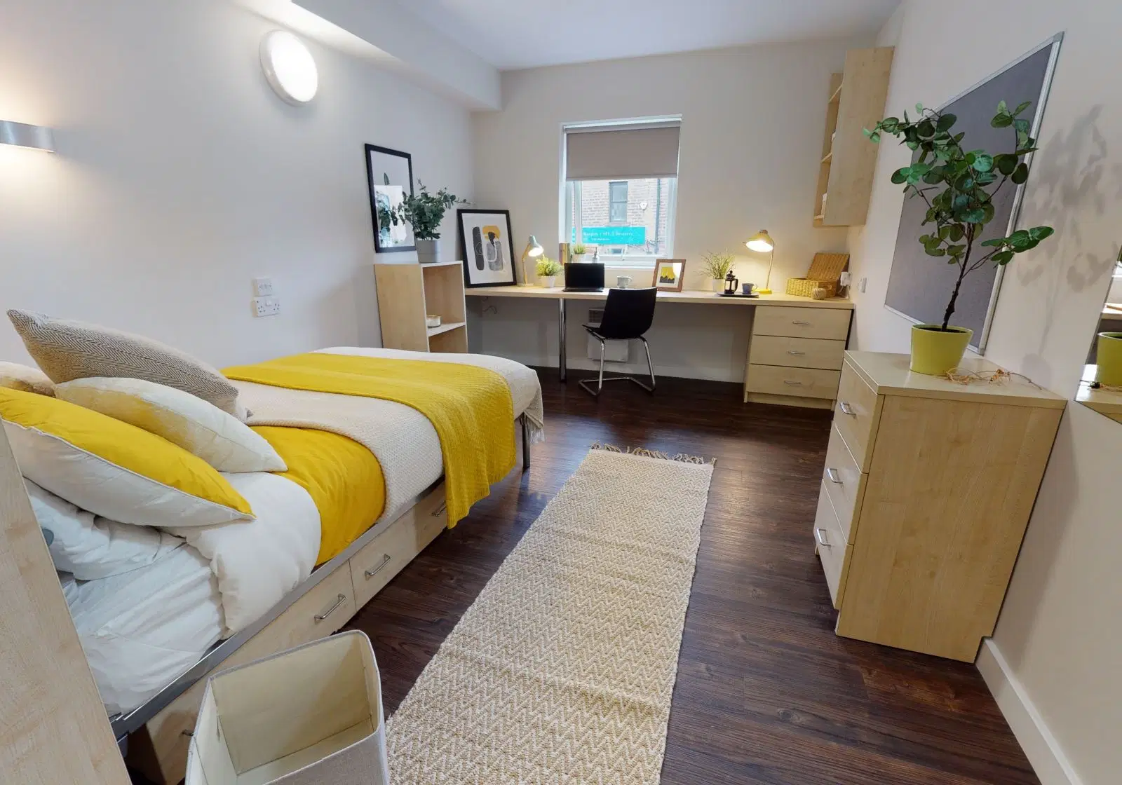 iQ Aspley House, Huddersfield – Gold En Suite Plus