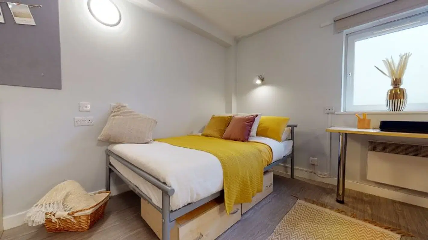 iQ Hayes Wharf, Lincoln – Gold En Suite Plus