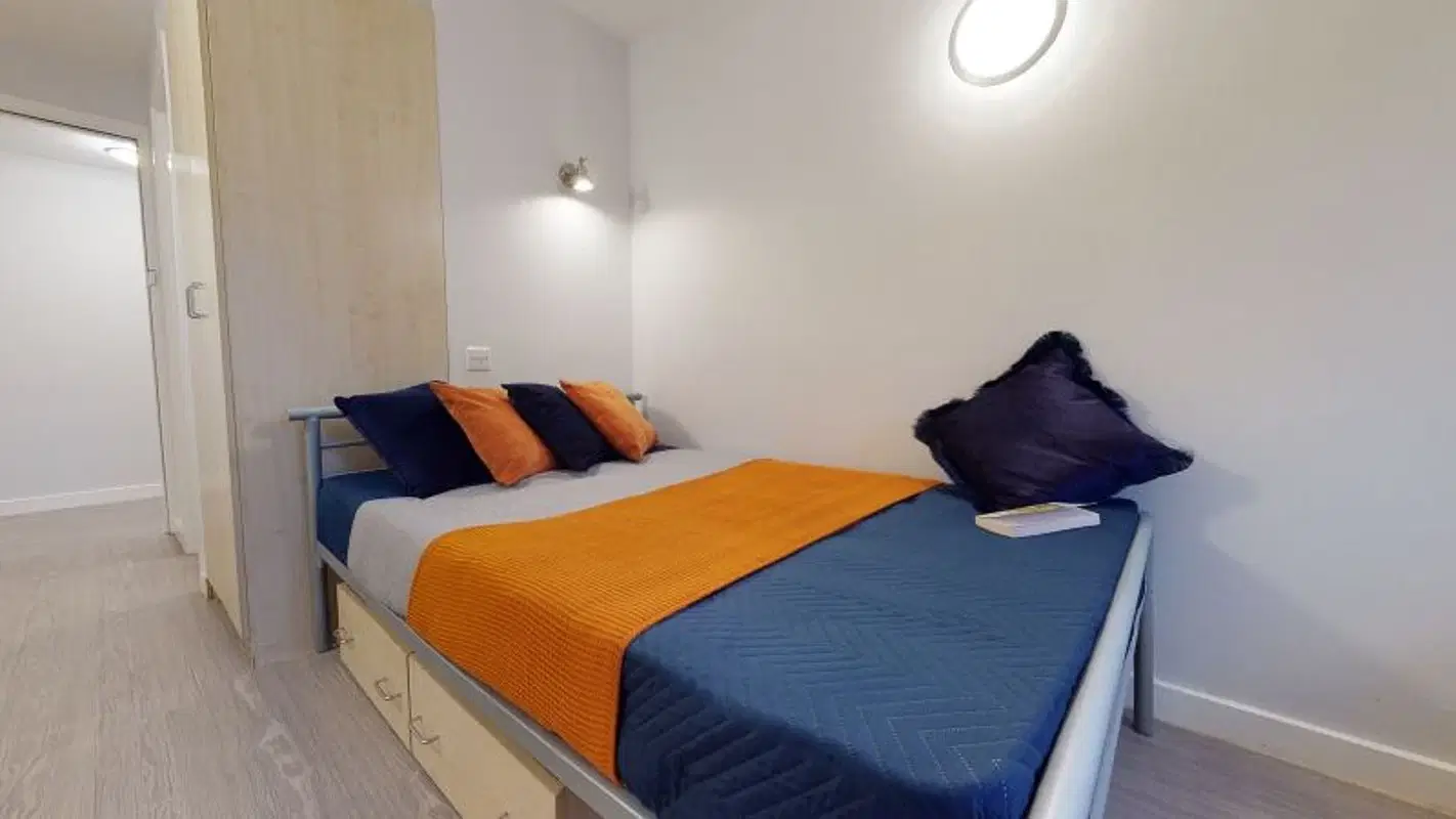 iQ Hayes Wharf, Lincoln – Bronze En Suite