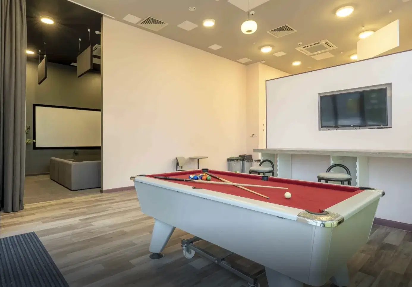 iQ Astor House, Plymouth – Amenities