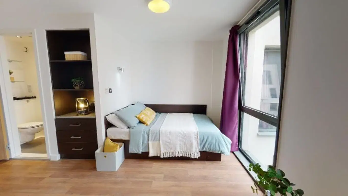 iQ Astor House, Plymouth – Platinum En Suite