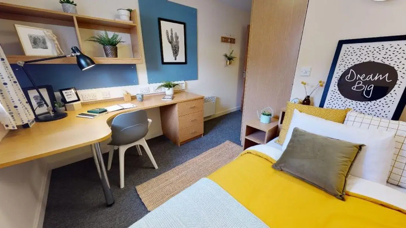 iQ Kopa, Preston – Bronze En Suite