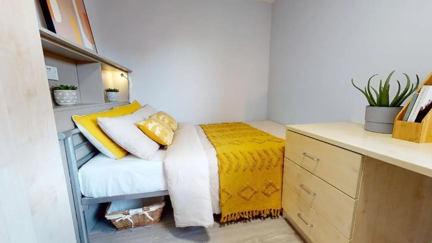 iQ Brocco, Sheffield – Bronze En Suite DDA