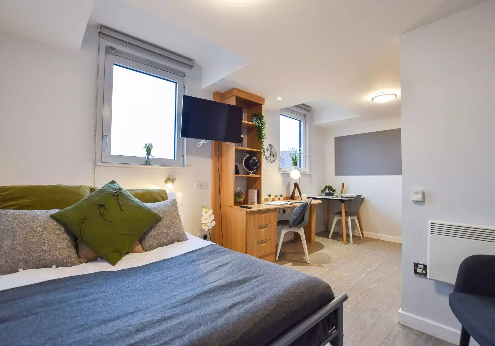 iQ Steel, Sheffield – Silver Studio Plus