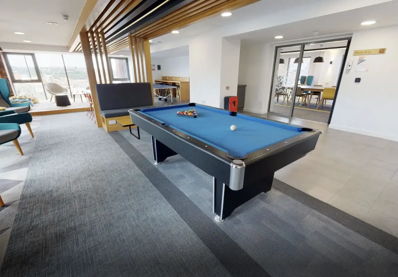 iQ Century Square, Sheffield – Amenities