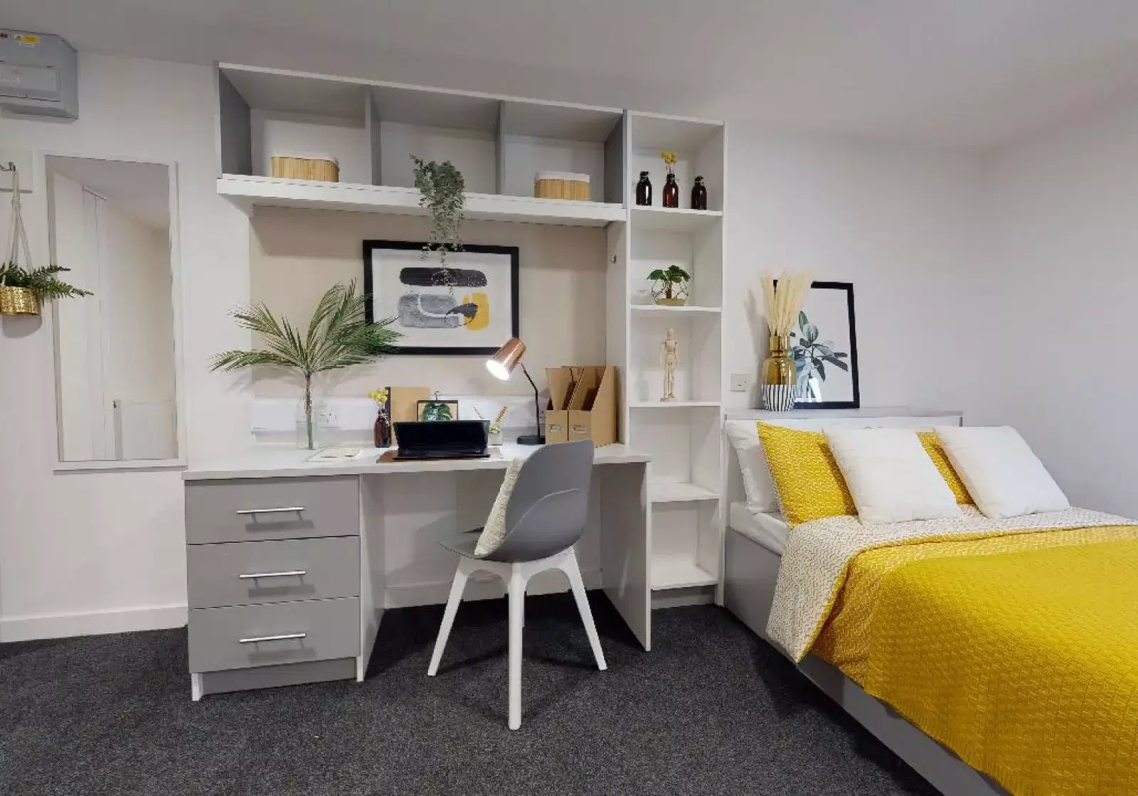 iQ Century Square, Sheffield – Gold Studio