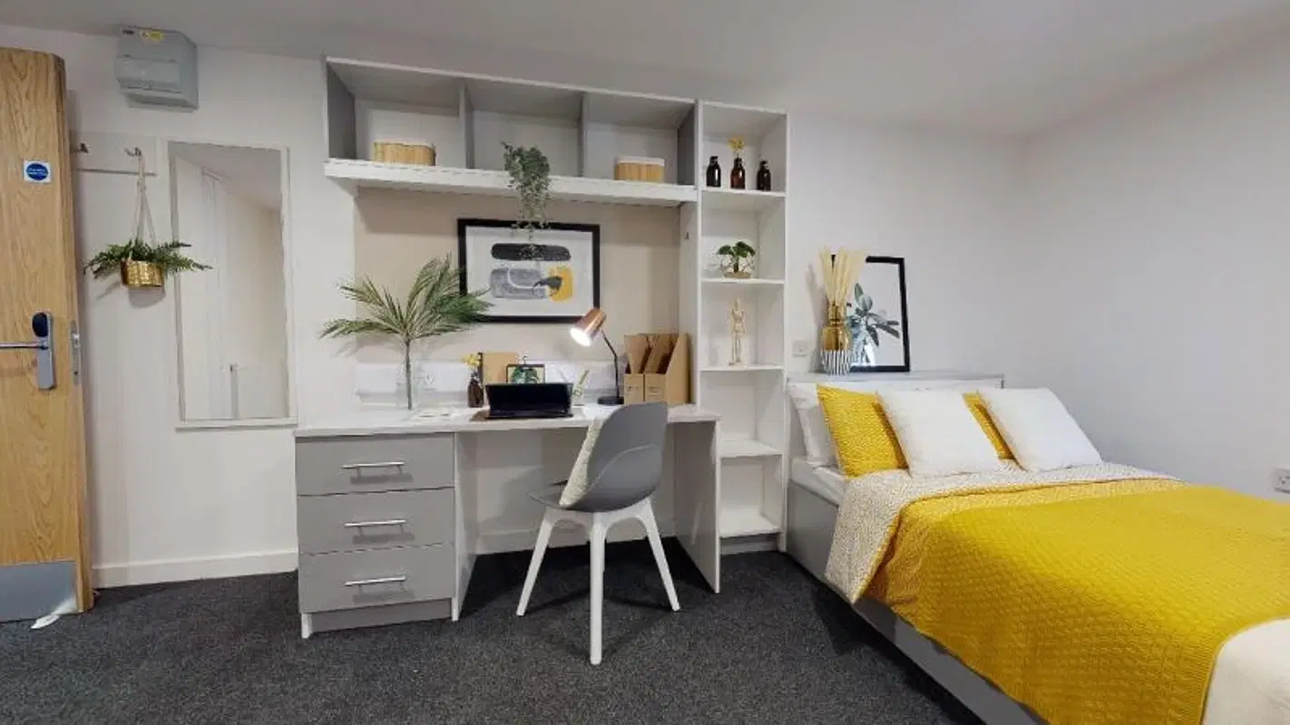 iQ Century Square, Sheffield – Gold Studio Plus