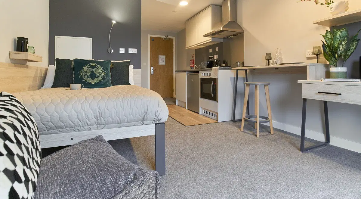 Straits Manor, Sheffield – Classic Studio