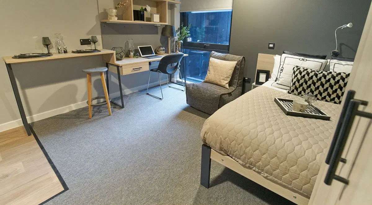 Straits Manor, Sheffield – Premium Accessible Studio