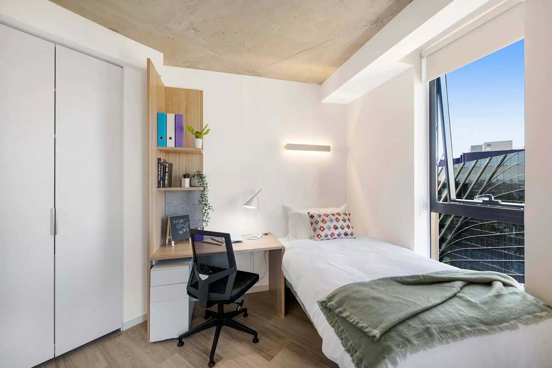 Scape Peel, Melbourne – Signature Plus Twin Apartment, King Single Bed