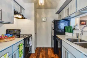 Mueller Flats Apartments, Austin – Kitchen