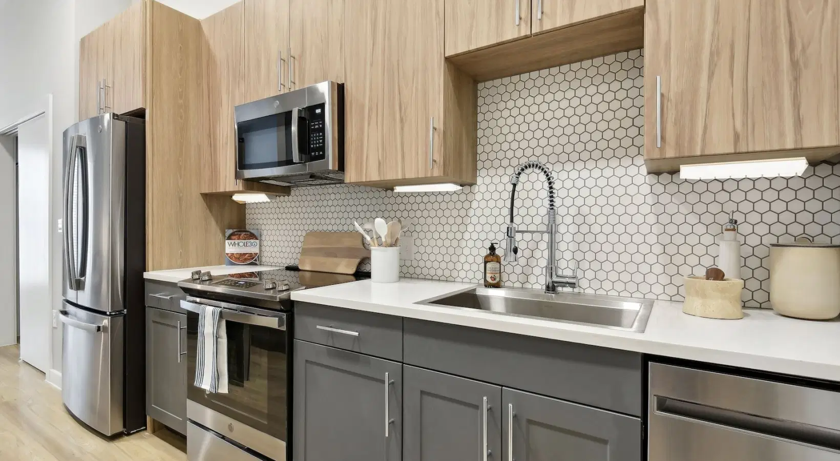 Bridge At The Blockyard, Austin – Kitchen