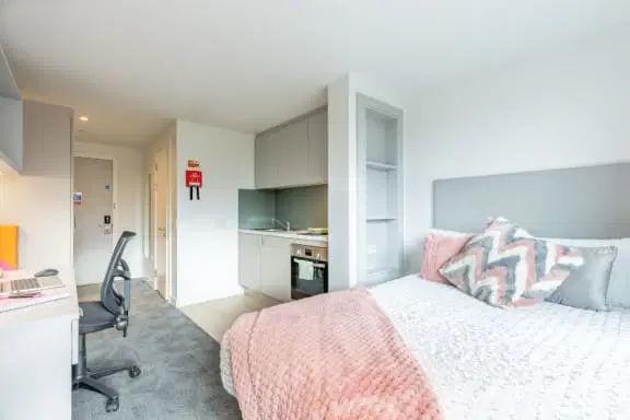 West End, Glasgow – Platinum Studio