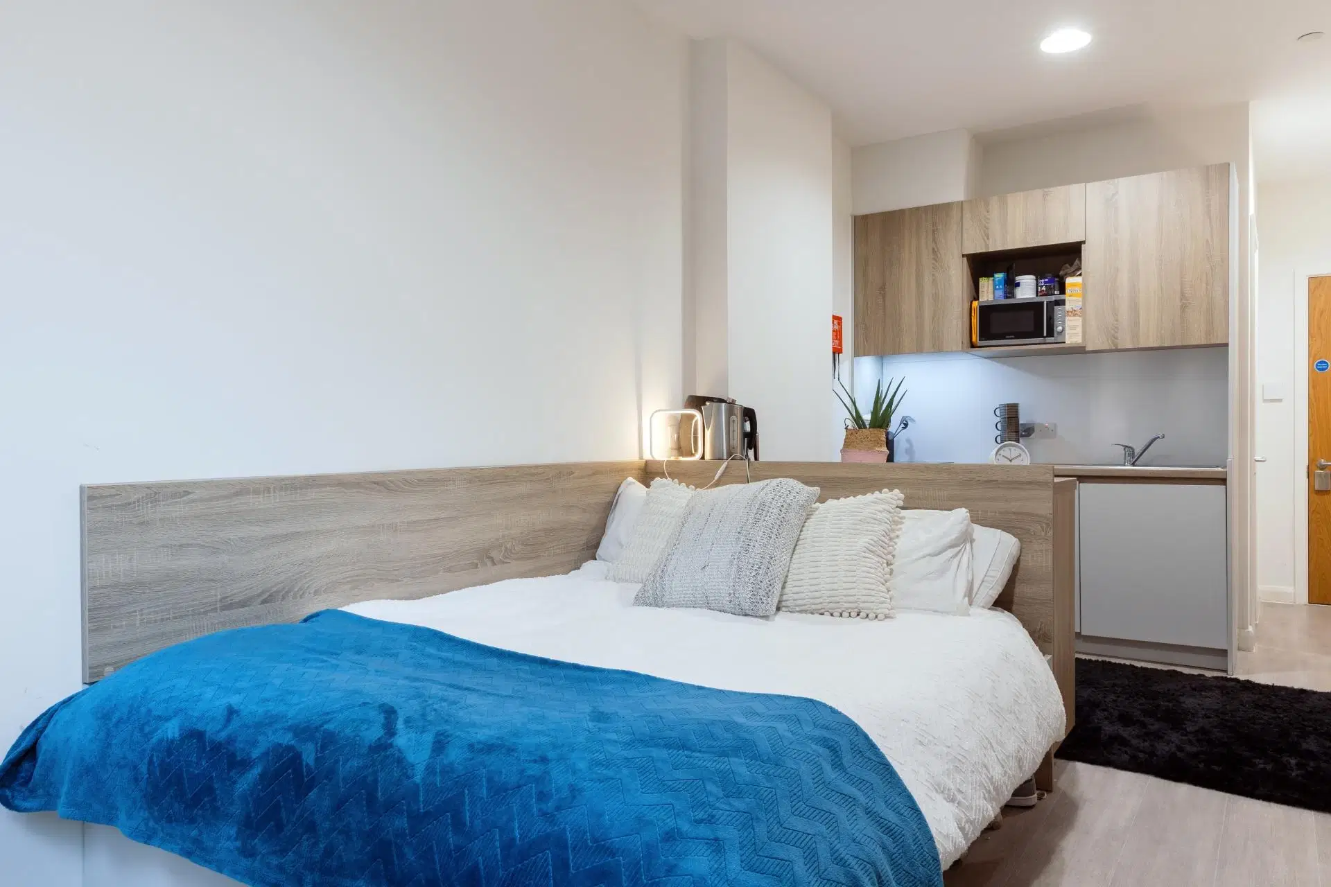 Skyline, Bournemouth – Penthouse Studio
