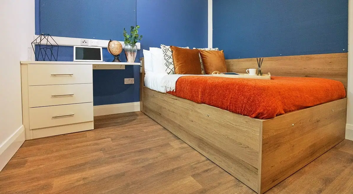 St Leonard's House, Lancaster – Premium Accessible Studio