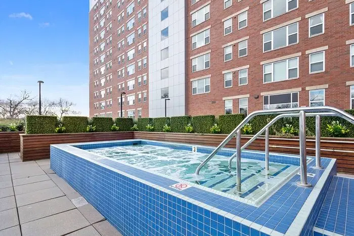 Landmark Ann Arbor, Ann Arbor – Amenities