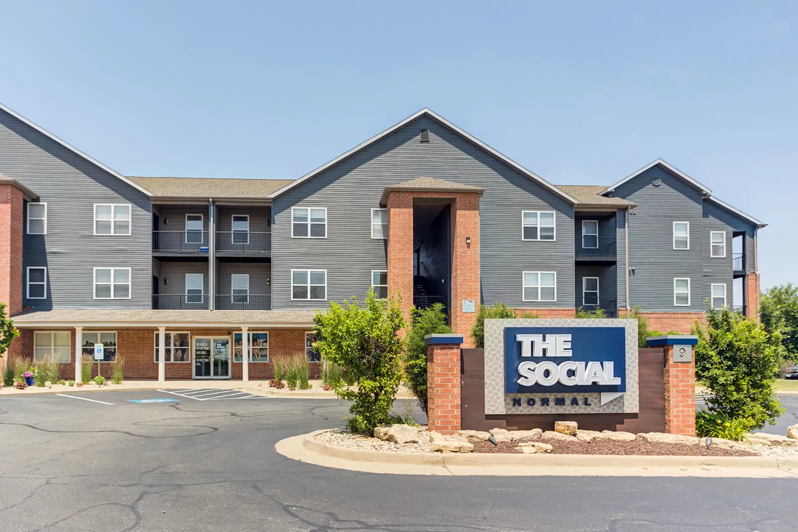 The Social Normal, Normal – Exterior
