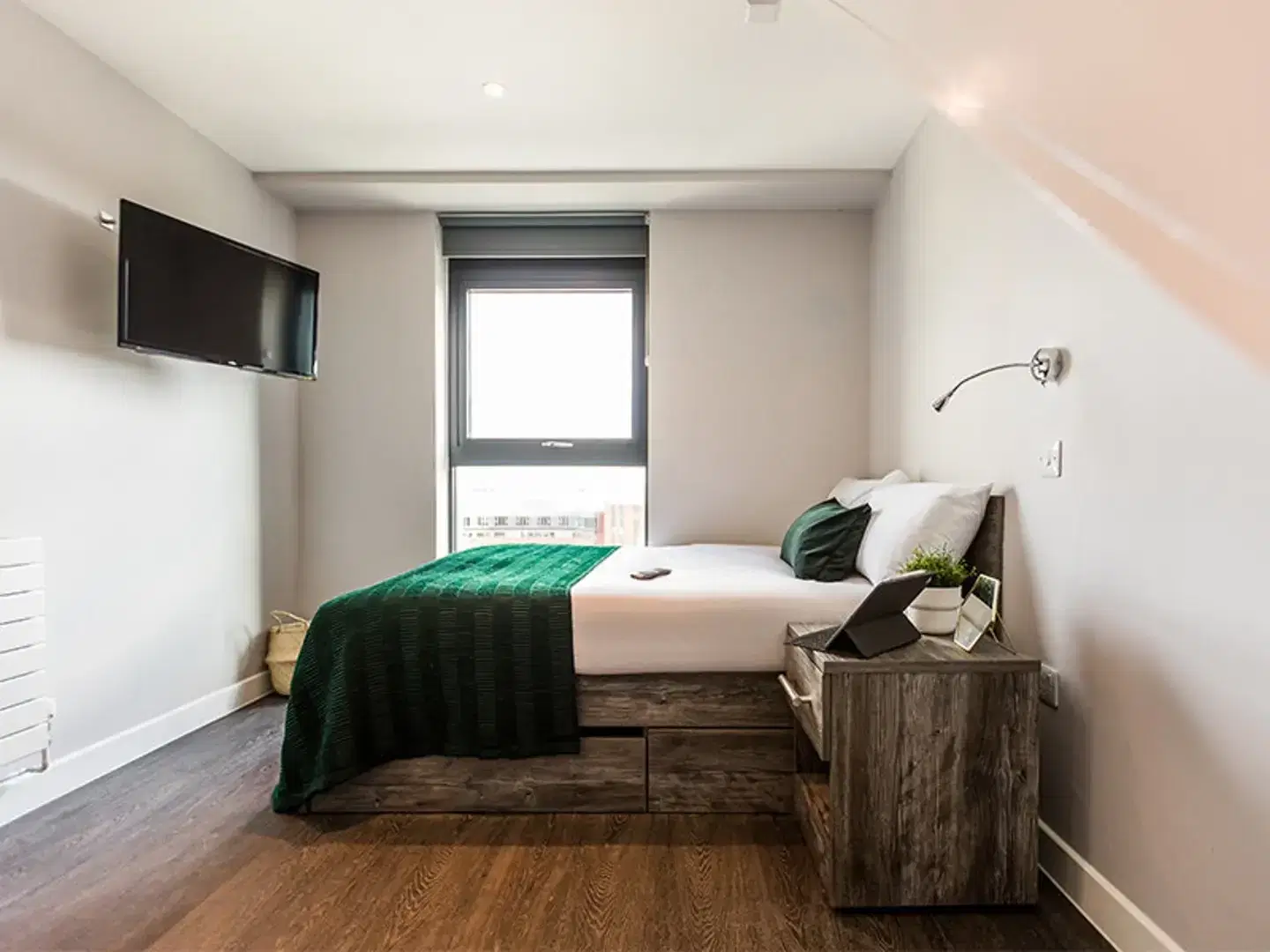 Queens Court, Reading – 1 Bed Penthouse