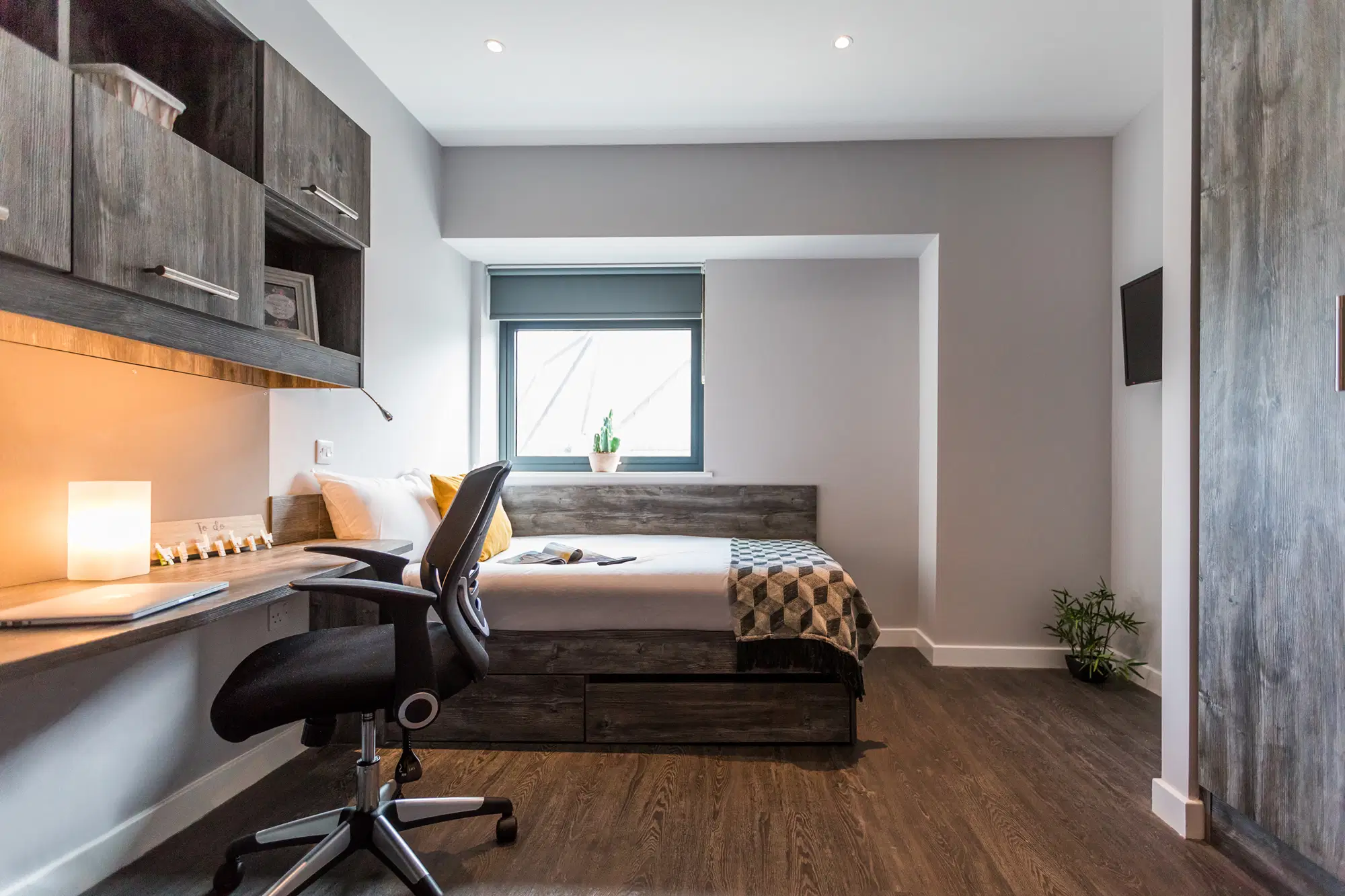 Queens Court, Reading – Silver Studio