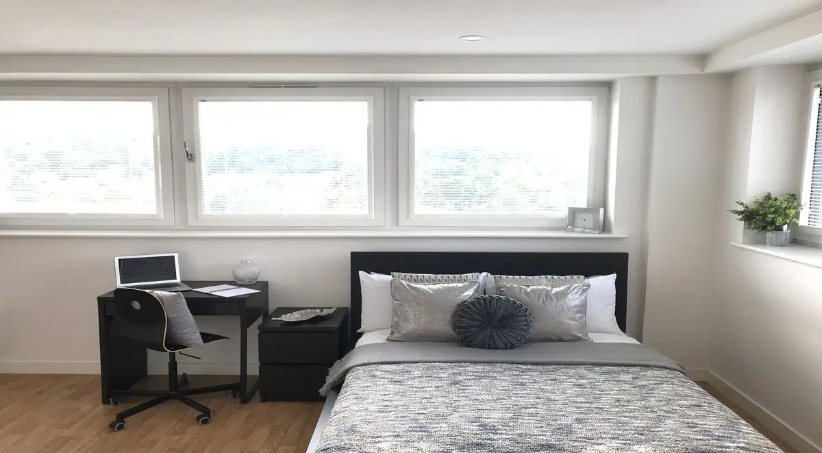 Keele House, Newcastle Under Lyme – Premier Studio
