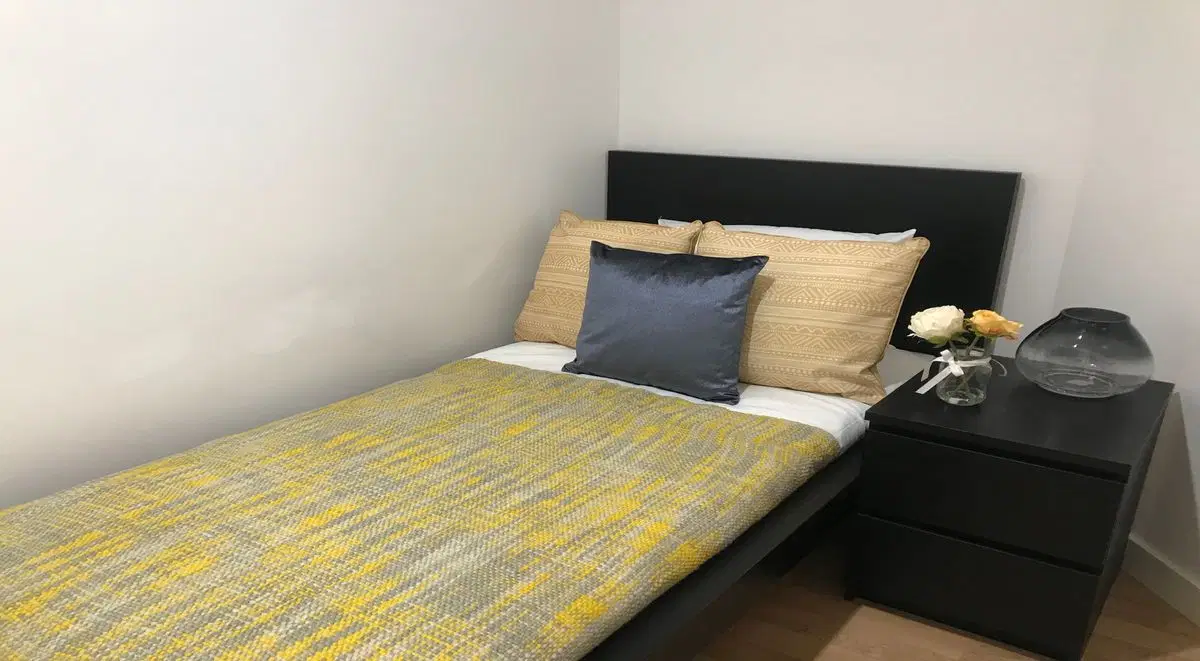 Keele House, Newcastle Under Lyme – Lower Floor Studio