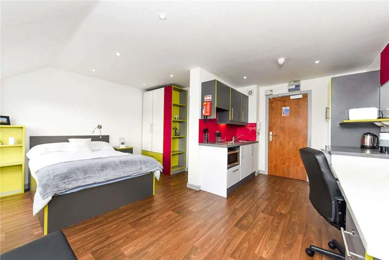 Raffles Hall, York – Kh5wPHrgRR2KpKs8ClJT