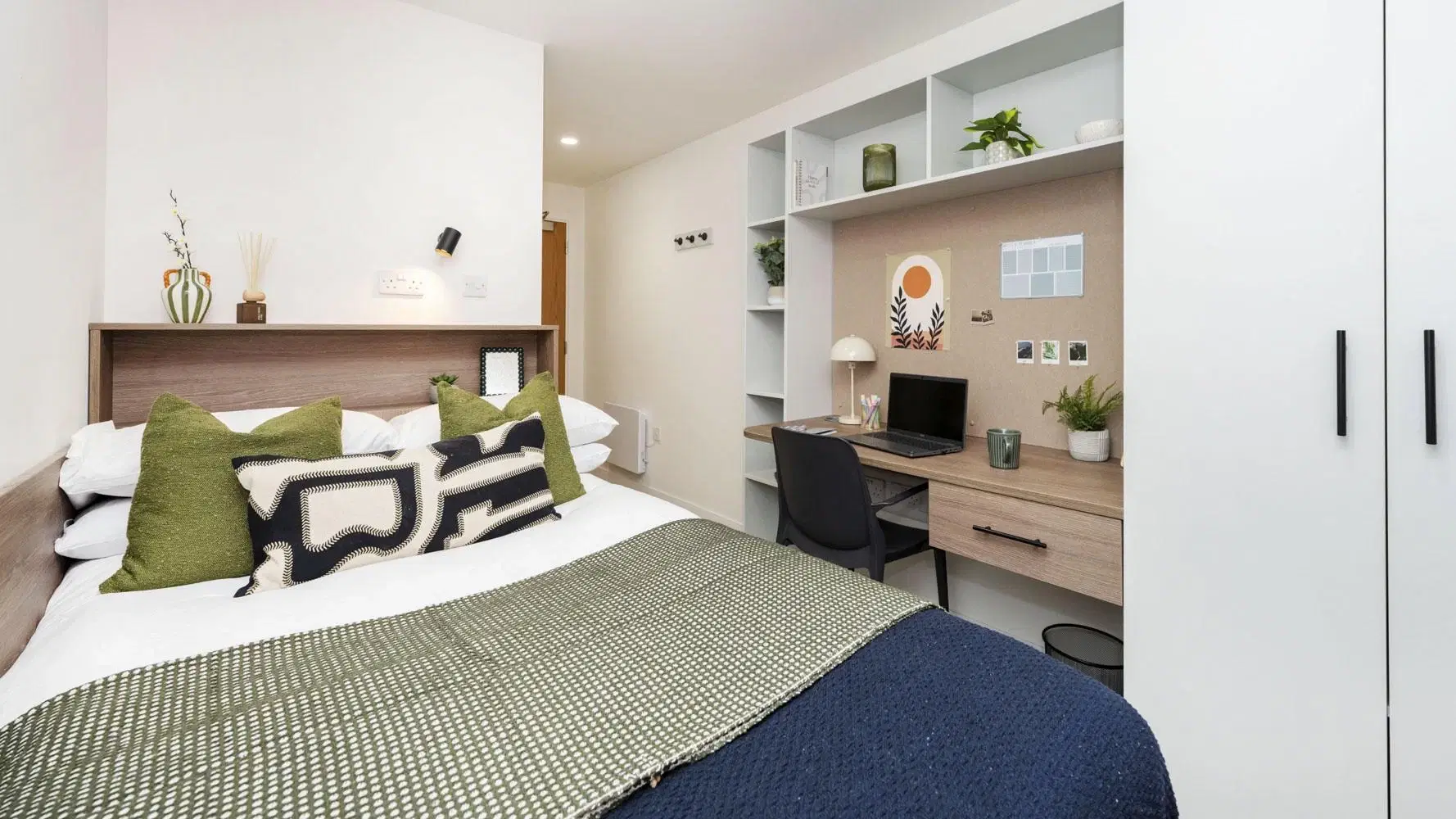 Raffles Hall, York – Accessible En-suite