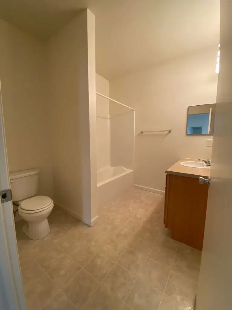 Ironwood Gardens Apartments, Normal – Bathroom