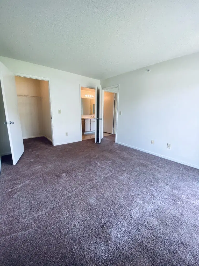 Ironwood Gardens Apartments, Normal – Room