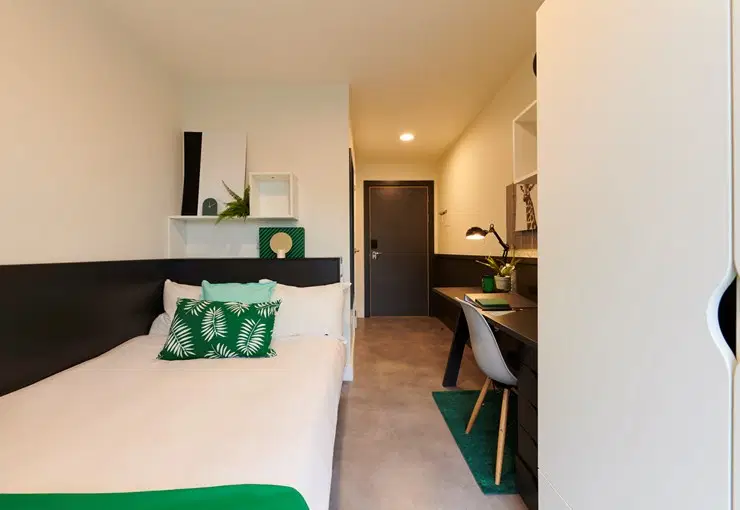 Dorset Point, Dublin – Silver Ensuite