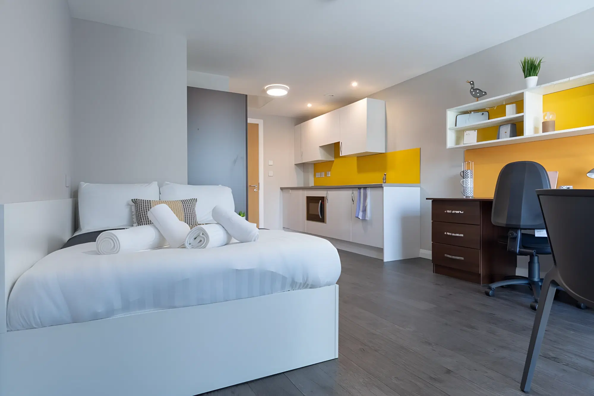 One Islington Plaza, Liverpool – Penthouse Studio