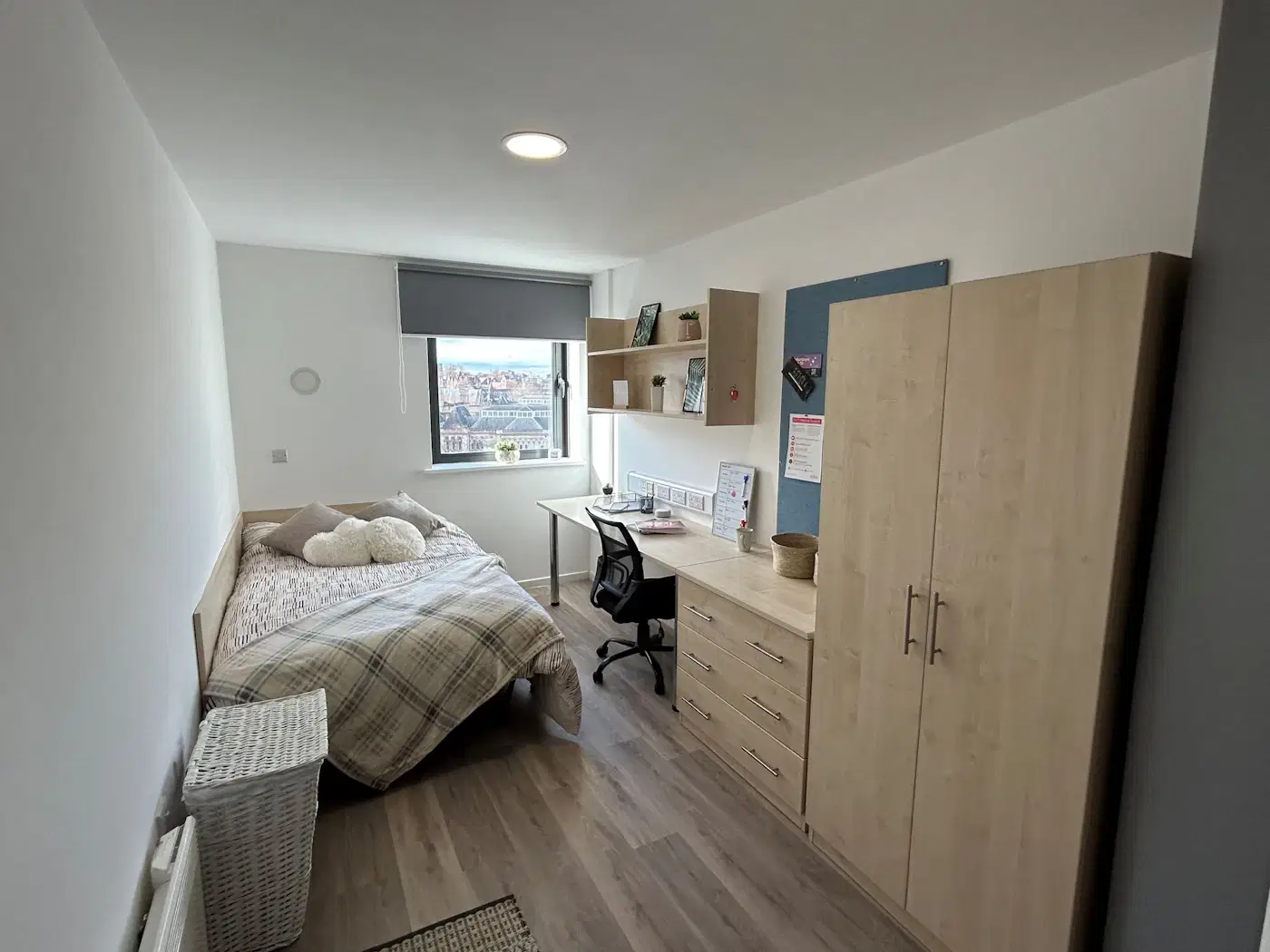 Trinity Square, Nottingham – Ensuite Silver