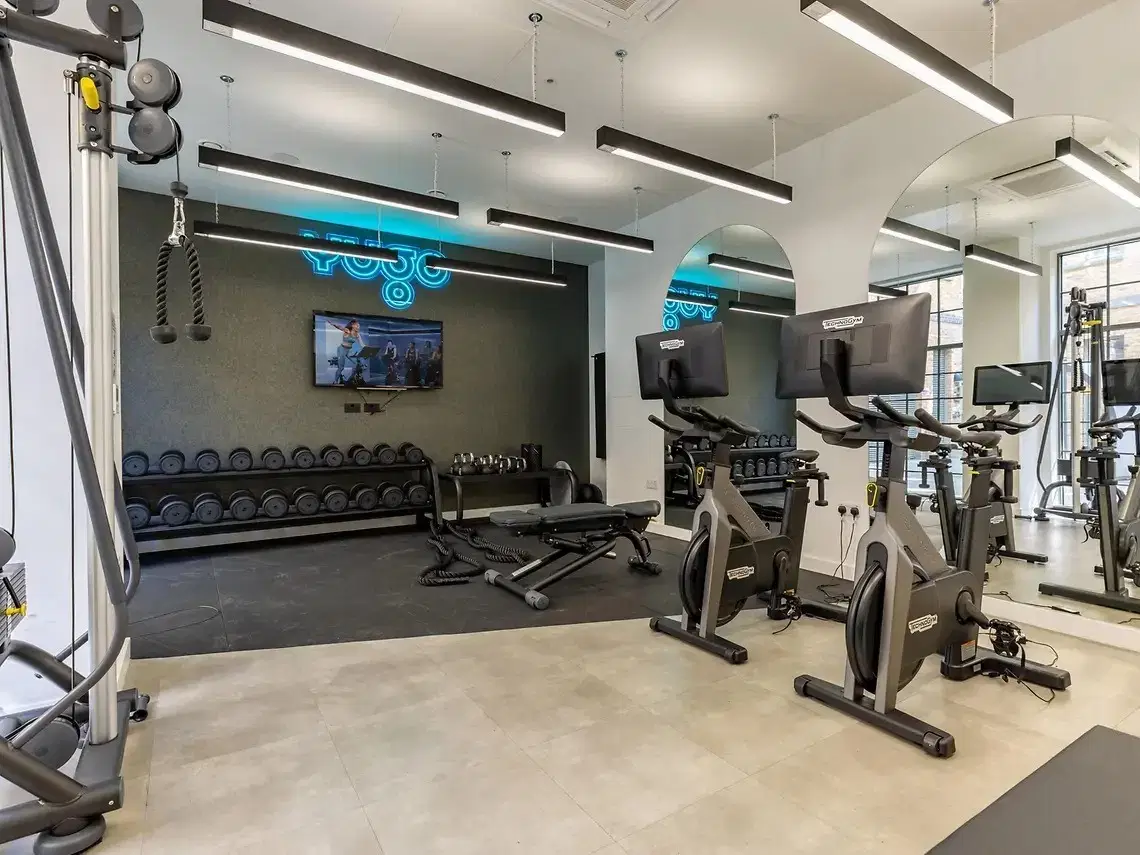 Yugo Depot Point, London – Amenities